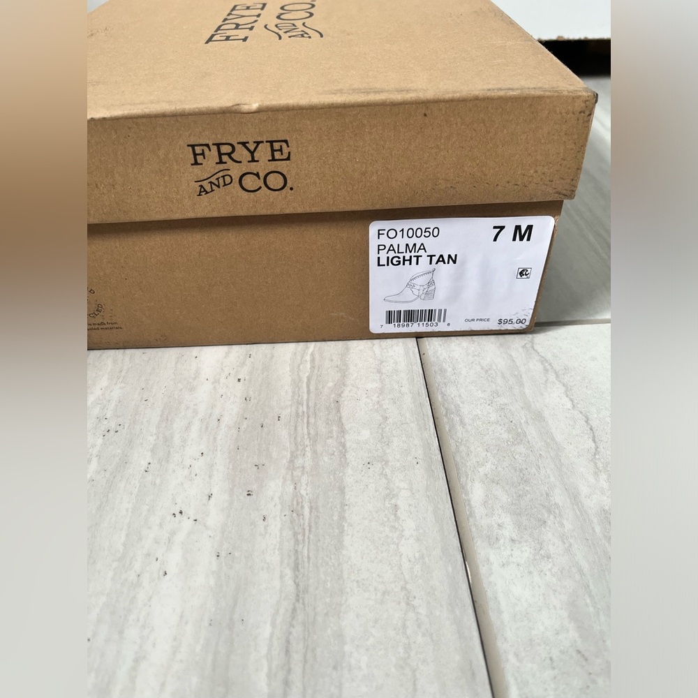 Women’s Frye and Co. stacked heel booties. NWT. Western look - Picture 3 of 8